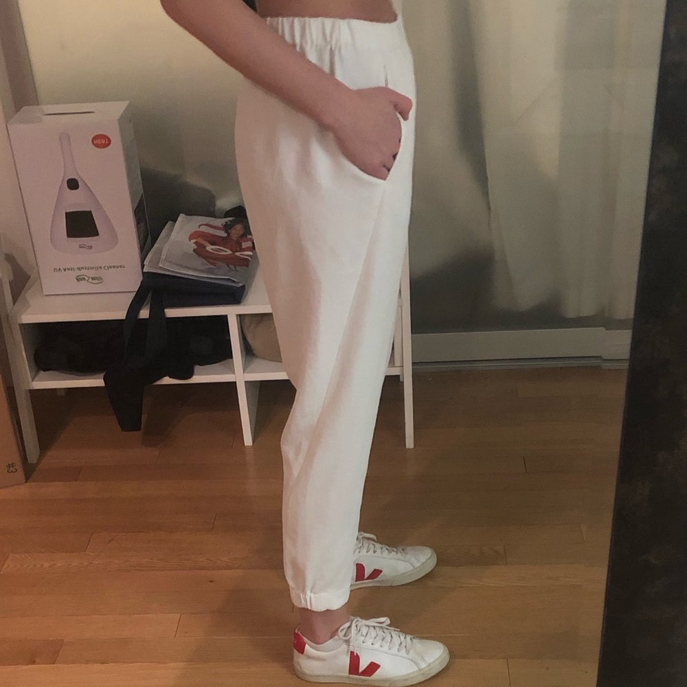 Aritzia white joggers